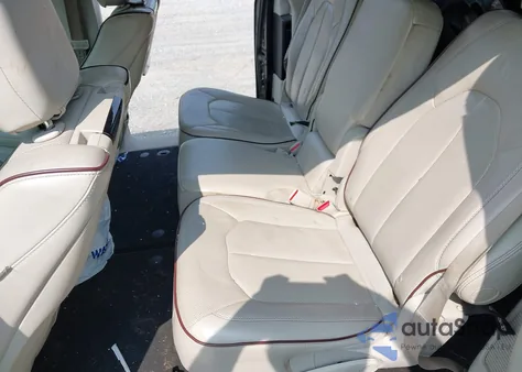 2017 Chrysler Pacifica Limited z USA, uszkodzony, nr VIN 2C4RC1GG1HR635818